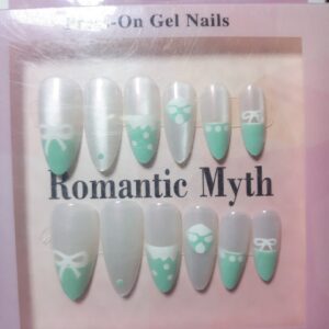 Cats Eye Romantic Myth Nails
